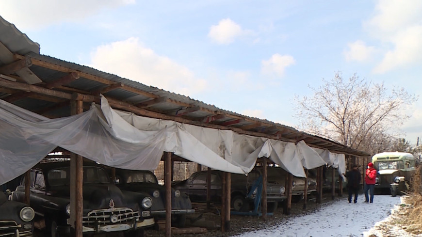 Коллекционер из Казахстана восстанавливает ретроавтомобили для киносъемок