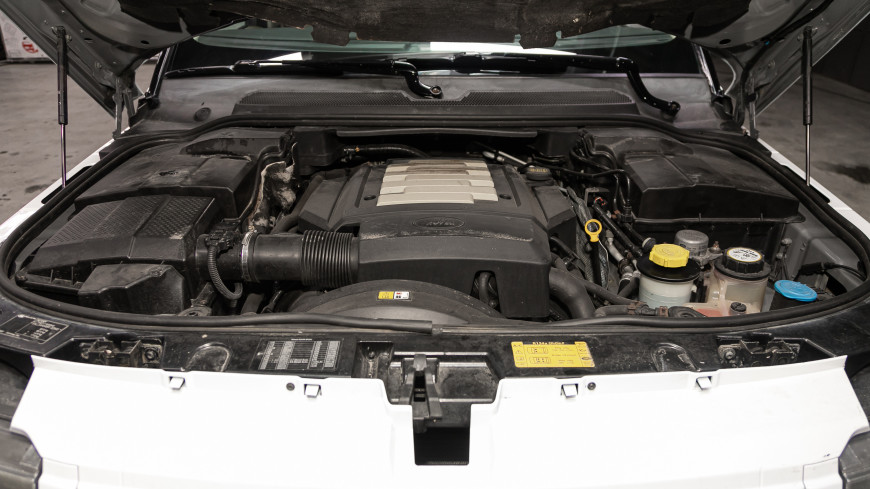 Завод Jaguar Land Rover приостановит производство в Великобритании из-за нехватки микросхем