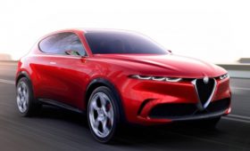 В Alfa Romeo обозначили срок премьеры Tonale и подтвердили, что SUV будет подключаемым гибридом