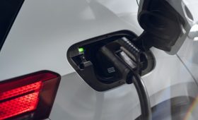 Volkswagen и Bosch помогут выпускать больше батарей для электромобилей в Европе