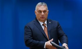 Орбан рассказал, чего хочет добиться от переговоров с Путиным»/>