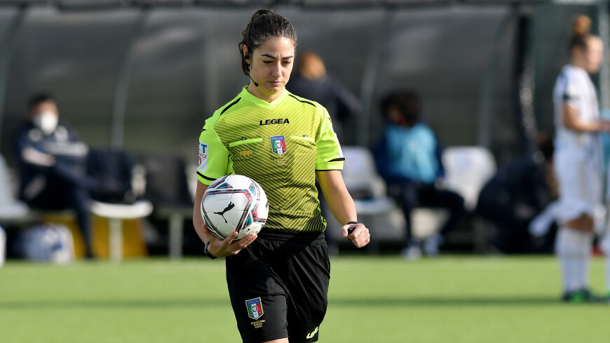Матч чемпионата Италии по футболу впервые будет судить женщина-арбитр