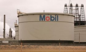 ExxonMobil оспорила решение ЕС о налоге на сверхприбыль нефтекомпаний»/>