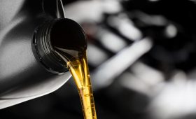 Когда нужно менять масло в автомобиле? Советы специалистов