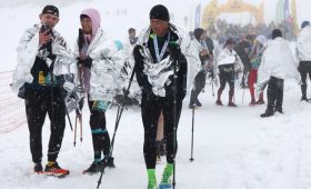 Участники ежегодного забега в Сочи забрались на вершину горы Роза Пик