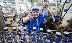 В России сменился крупнейший производитель водки»/>