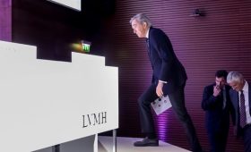 Le Monde узнала о расследовании главы LVMH и Саркисова из-за Куршевеля»/>