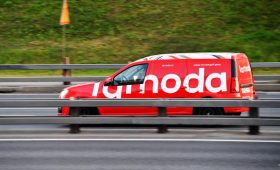 Lamoda оценила долю Adidas и Nike с приостановленными сертификатами»/>