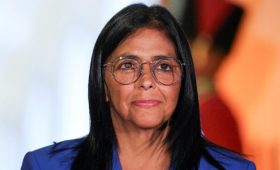 Reuters узнал об угрозе США новому лидеру Венесуэлы уголовным делом»/>