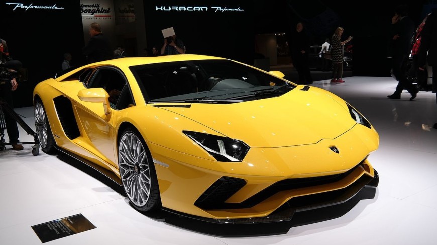 Lamborghini отзывает 15 проданных в России суперкаров Aventador