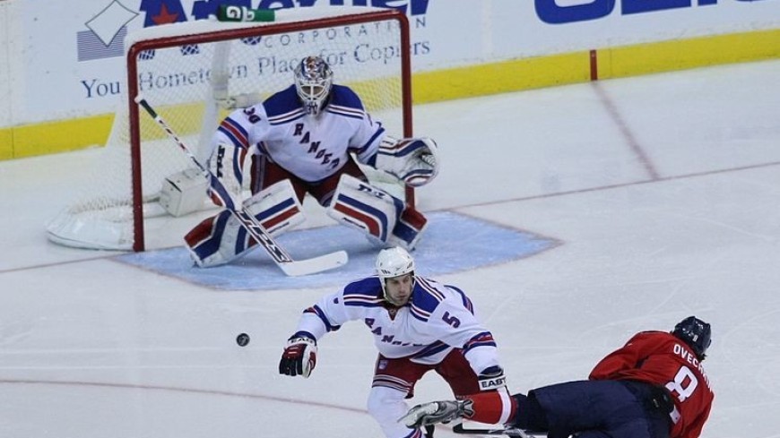 Овечкин побил рекорд Гретцки по голам в гостевых матчах НХЛ