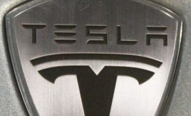Tesla готовит для Европы бюджетный хэтчбек на базе Model 3