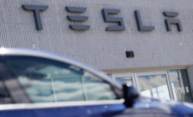 Tesla в суде потребовала отменить пошлины на запчасти из Китая