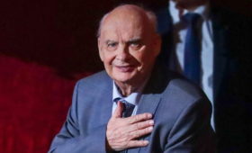 Путин поздравил поэта-песенника Николая Добронравова с 92-летием