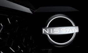 От Nissan ждали премьеры брата Renault Kangoo, но марка поделилась очередными тизерами