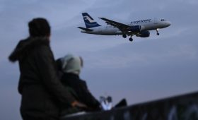 Глава Finnair назвал срок перехода авиации на электрические самолеты»/>