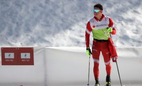 Российский лыжник Терентьев пришел первым в спринте на первом этапе Кубка мира
