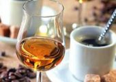 Медики рассказали, можно ли смешивать алкоголь с кофе