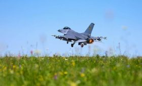 Нидерланды анонсировали поставку последней партии F-16 Украине»/>