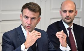 Макрон призвал надавить на Россию для переговоров»/>