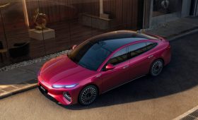 Большой седан BYD Seal 08: свежие изображения и дата запуска