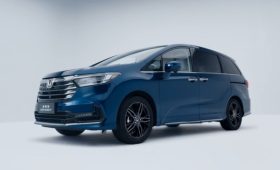Минивэну Honda Odyssey улучшили салон